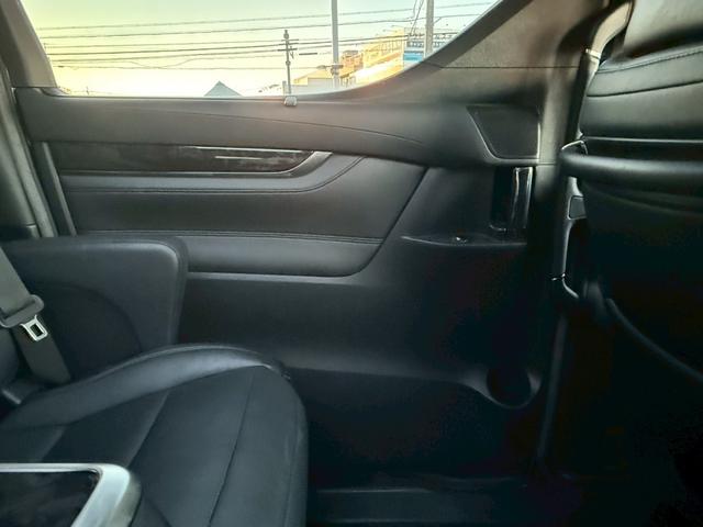 アルファード ２．５Ｓ　Ｃパッケージ　モデリスタエアロ　サンルーフ　アルパイン１１型ナビＴＶ　アルパイン１２．８型後席モニター　ＥＴＣ　両側パワースライドドア　ベンチレーション　セーフティセンス　パワーバックドア　３眼ＬＥＤ（25枚目）