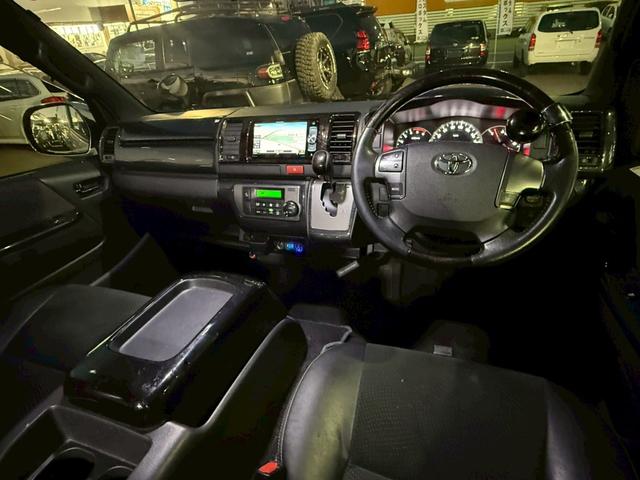 ハイエースバン スーパーＧＬ　ダークプライムＩＩ　両側パワースライドドア　地デジナビ　バックカメラ　スマートキー　ベッドキット　セーフティセンス　Ｗエアバック　ＬＥＤヘッドランプ　ＬＥＤフォグランプ　フロントスポイラー　社外１６ｉｎＡＷ（18枚目）