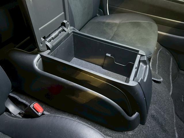 ハイエースバン スーパーＧＬ　ダークプライムＩＩ　両側パワースライドドア　地デジナビ　バックカメラ　スマートキー　ベッドキット　セーフティセンス　Ｗエアバック　ＬＥＤヘッドランプ　ＬＥＤフォグランプ　フロントスポイラー　社外１６ｉｎＡＷ（24枚目）