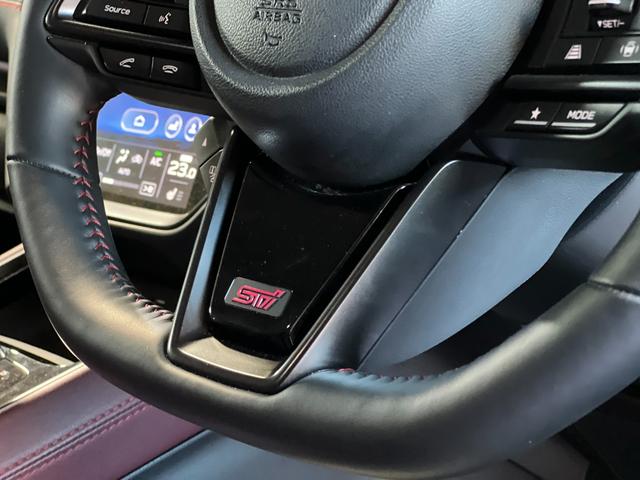 レヴォーグ ＳＴＩスポーツ　ＥＸ　大型ナビディスプレイ／アダプティブクルーズコントロール／全周囲カメラ／本革パワーシート／ＢＬＩＴＺ車高調整サスペンション／ＫＵＨＬ　Ｒａｃｉｎｇフラップタイプエアロ／マフラー／ＶＥＲＺ１９インチ（21枚目）
