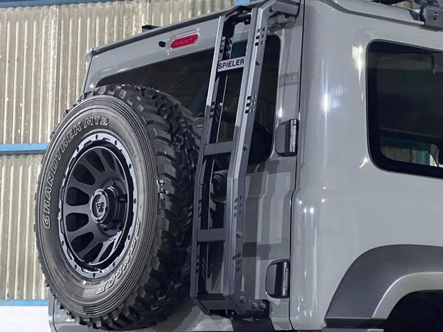 ジムニーシエラ ＪＣ　９インチディスプレイオーディオ／Ａｐｐｌｅ　ｃａｒｐｌａｙ／デルタフォースアルミ／ＤＵＮＬＯＰマッドテレーンタイヤ／バックカメラ／ＥＴＣ／デジタルインナーミラー／フルエアロ／車検対応マフラー（5枚目）