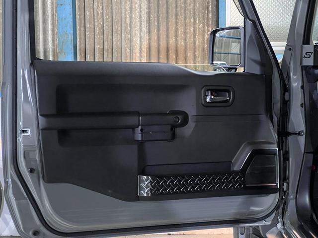 ジムニーシエラ ＪＣ　９インチディスプレイオーディオ／Ａｐｐｌｅ　ｃａｒｐｌａｙ／デルタフォースアルミ／ＤＵＮＬＯＰマッドテレーンタイヤ／バックカメラ／ＥＴＣ／デジタルインナーミラー／フルエアロ／車検対応マフラー（12枚目）