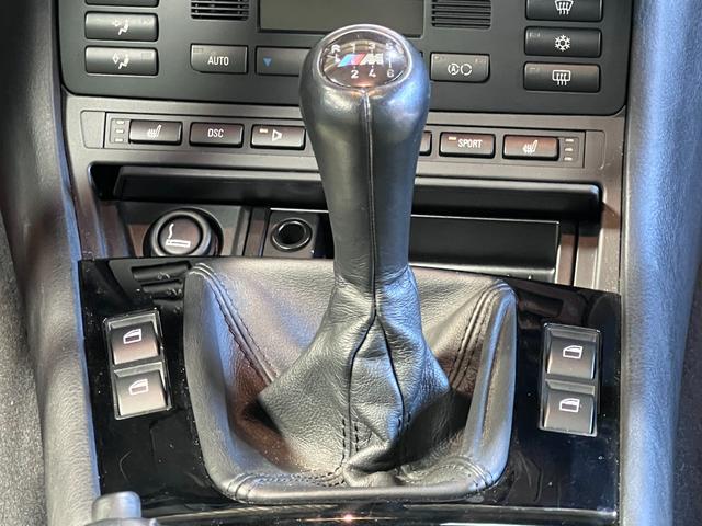 M3 M3クーペ M3クーペ(5名)左ハンドル/6速MT/サンルーフ/フェニックスイエロー/直列6気筒エンジン/BBS18インチアルミホイール/ETC/イエローレザー内装(10枚目)