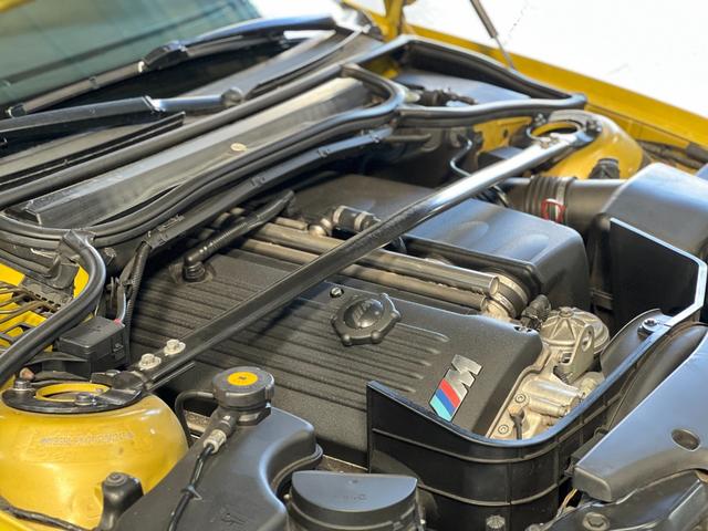 M3 M3クーペ M3クーペ(5名)左ハンドル/6速MT/サンルーフ/フェニックスイエロー/直列6気筒エンジン/BBS18インチアルミホイール/ETC/イエローレザー内装(15枚目)