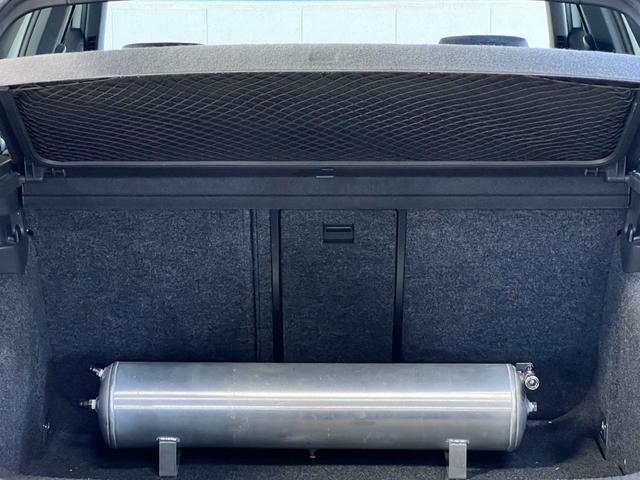 ゴルフ ＧＴＩ　ＧＴＩ（５名）ディスプレイオーディオ／ＡＩＲＬＩＦＴエアサス／ＰＯＫＡＬアルミホイール／６速ＤＳＧ／ターボ／パドルシフト／ＢＬＵＥＴＯＯＴＨ／パワーウインドウ／ＬＥＤフォグランプ（14枚目）