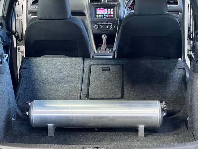 ゴルフ ＧＴＩ　ＧＴＩ（５名）ディスプレイオーディオ／ＡＩＲＬＩＦＴエアサス／ＰＯＫＡＬアルミホイール／６速ＤＳＧ／ターボ／パドルシフト／ＢＬＵＥＴＯＯＴＨ／パワーウインドウ／ＬＥＤフォグランプ（15枚目）