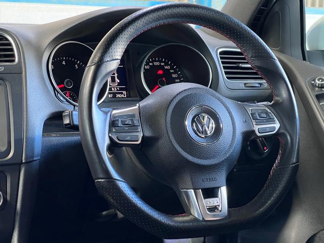 ゴルフ ＧＴＩ　ＧＴＩ（５名）ディスプレイオーディオ／ＡＩＲＬＩＦＴエアサス／ＰＯＫＡＬアルミホイール／６速ＤＳＧ／ターボ／パドルシフト／ＢＬＵＥＴＯＯＴＨ／パワーウインドウ／ＬＥＤフォグランプ（18枚目）