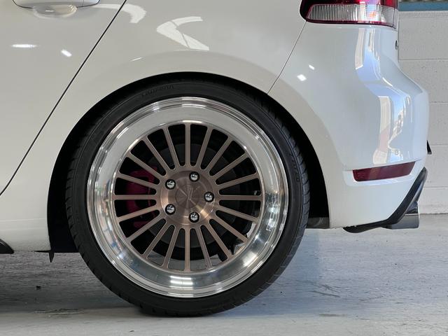 ゴルフ ＧＴＩ　ＧＴＩ（５名）ディスプレイオーディオ／ＡＩＲＬＩＦＴエアサス／ＰＯＫＡＬアルミホイール／６速ＤＳＧ／ターボ／パドルシフト／ＢＬＵＥＴＯＯＴＨ／パワーウインドウ／ＬＥＤフォグランプ（22枚目）