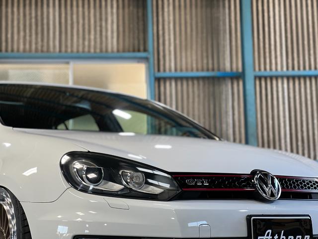 ゴルフ ＧＴＩ　ＧＴＩ（５名）ディスプレイオーディオ／ＡＩＲＬＩＦＴエアサス／ＰＯＫＡＬアルミホイール／６速ＤＳＧ／ターボ／パドルシフト／ＢＬＵＥＴＯＯＴＨ／パワーウインドウ／ＬＥＤフォグランプ（25枚目）