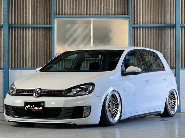 ゴルフ ＧＴＩ　ＧＴＩ（５名）ディスプレイオーディオ／ＡＩＲＬＩＦＴエアサス／ＰＯＫＡＬアルミホイール／６速ＤＳＧ／ターボ／パドルシフト／ＢＬＵＥＴＯＯＴＨ／パワーウインドウ／ＬＥＤフォグランプ（27枚目）