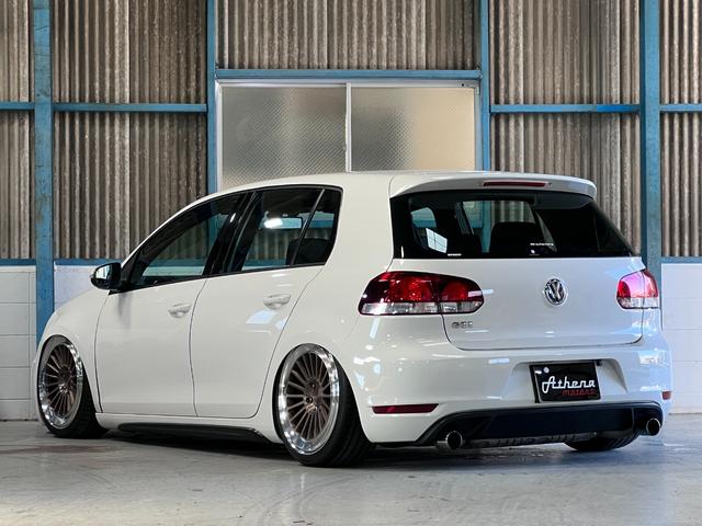 ゴルフ ＧＴＩ　ＧＴＩ（５名）ディスプレイオーディオ／ＡＩＲＬＩＦＴエアサス／ＰＯＫＡＬアルミホイール／６速ＤＳＧ／ターボ／パドルシフト／ＢＬＵＥＴＯＯＴＨ／パワーウインドウ／ＬＥＤフォグランプ（32枚目）