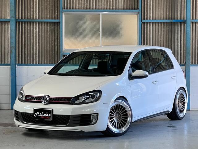 ゴルフ ＧＴＩ　ＧＴＩ（５名）ディスプレイオーディオ／ＡＩＲＬＩＦＴエアサス／ＰＯＫＡＬアルミホイール／６速ＤＳＧ／ターボ／パドルシフト／ＢＬＵＥＴＯＯＴＨ／パワーウインドウ／ＬＥＤフォグランプ（39枚目）