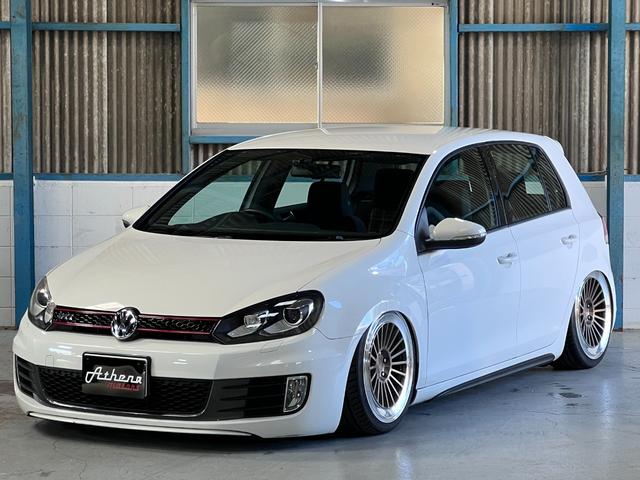 ゴルフ ＧＴＩ　ＧＴＩ（５名）ディスプレイオーディオ／ＡＩＲＬＩＦＴエアサス／ＰＯＫＡＬアルミホイール／６速ＤＳＧ／ターボ／パドルシフト／ＢＬＵＥＴＯＯＴＨ／パワーウインドウ／ＬＥＤフォグランプ（41枚目）