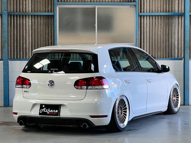 ゴルフ ＧＴＩ　ＧＴＩ（５名）ディスプレイオーディオ／ＡＩＲＬＩＦＴエアサス／ＰＯＫＡＬアルミホイール／６速ＤＳＧ／ターボ／パドルシフト／ＢＬＵＥＴＯＯＴＨ／パワーウインドウ／ＬＥＤフォグランプ（42枚目）