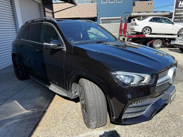 ＧＬＥ ＧＬＥ４００ｄ　４マチックスポーツ　４ＷＤ　ドライブレコーダー　３６０°カメラ　パノラミックススライディングルーフ　全席パワーシート、シートヒーター　ブルメスターサウンド　置くだけ充電　温冷機能付きカップホルダー　ＡＭＧ２２ＡＷ（5枚目）
