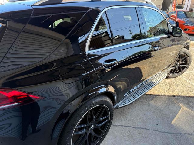 ＧＬＥ ＧＬＥ４００ｄ　４マチックスポーツ　４ＷＤ　ドライブレコーダー　３６０°カメラ　パノラミックススライディングルーフ　全席パワーシート、シートヒーター　ブルメスターサウンド　置くだけ充電　温冷機能付きカップホルダー　ＡＭＧ２２ＡＷ（6枚目）