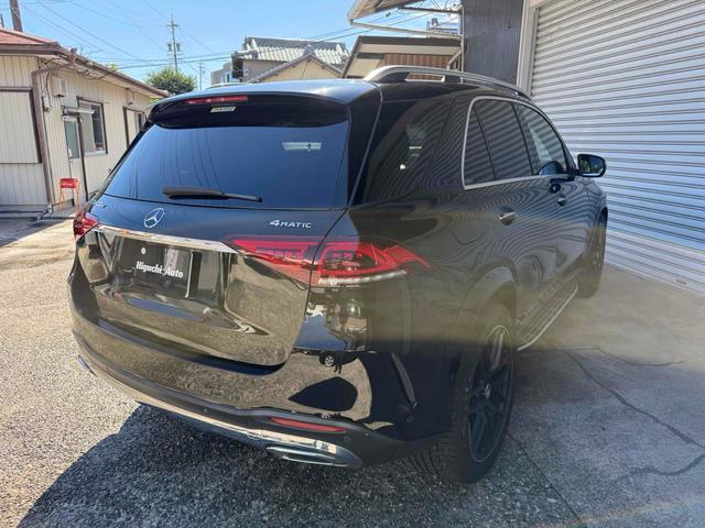 ＧＬＥ ＧＬＥ４００ｄ　４マチックスポーツ　４ＷＤ　ドライブレコーダー　３６０°カメラ　パノラミックススライディングルーフ　全席パワーシート、シートヒーター　ブルメスターサウンド　置くだけ充電　温冷機能付きカップホルダー　ＡＭＧ２２ＡＷ（10枚目）