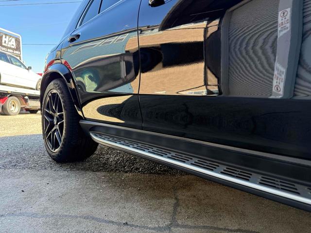 ＧＬＥ ＧＬＥ４００ｄ　４マチックスポーツ　４ＷＤ　ドライブレコーダー　３６０°カメラ　パノラミックススライディングルーフ　全席パワーシート、シートヒーター　ブルメスターサウンド　置くだけ充電　温冷機能付きカップホルダー　ＡＭＧ２２ＡＷ（23枚目）