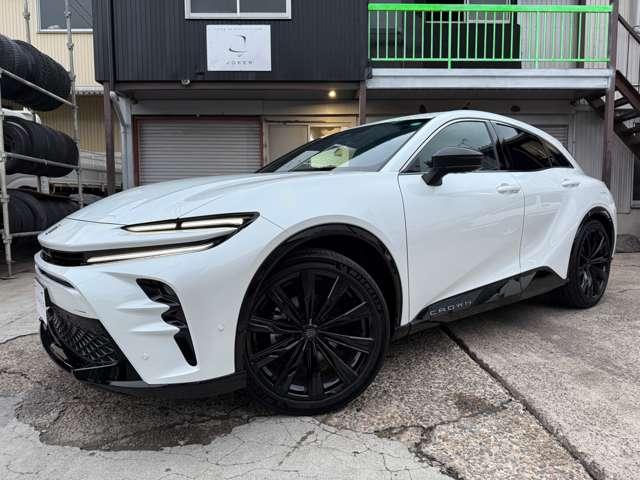 クラウンスポーツ Ｚ　Ｅ－Ｆｏｕｒ　４ＷＤ　ＣＰＣプレミアムダブルＧＮ　マットロイヤルタイプ　ラゲージマットベーシックタイプ　プロジェクションカーテシイルミ　サイドエンブレム　　カットフィルム（3枚目）