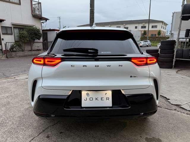 クラウンスポーツ Ｚ　Ｅ－Ｆｏｕｒ　４ＷＤ　ＣＰＣプレミアムダブルＧＮ　マットロイヤルタイプ　ラゲージマットベーシックタイプ　プロジェクションカーテシイルミ　サイドエンブレム　　カットフィルム（9枚目）