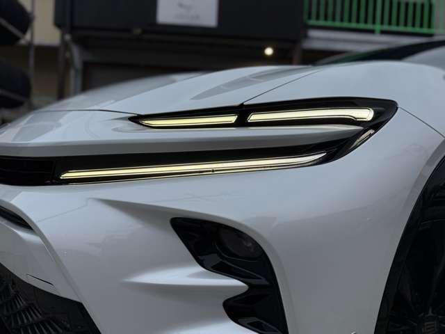 クラウンスポーツ Ｚ　Ｅ－Ｆｏｕｒ　４ＷＤ　ＣＰＣプレミアムダブルＧＮ　マットロイヤルタイプ　ラゲージマットベーシックタイプ　プロジェクションカーテシイルミ　サイドエンブレム　　カットフィルム（15枚目）