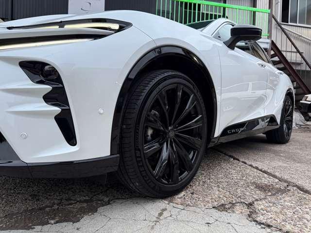 クラウンスポーツ Ｚ　Ｅ－Ｆｏｕｒ　４ＷＤ　ＣＰＣプレミアムダブルＧＮ　マットロイヤルタイプ　ラゲージマットベーシックタイプ　プロジェクションカーテシイルミ　サイドエンブレム　　カットフィルム（16枚目）