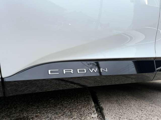 クラウンスポーツ Ｚ　Ｅ－Ｆｏｕｒ　４ＷＤ　ＣＰＣプレミアムダブルＧＮ　マットロイヤルタイプ　ラゲージマットベーシックタイプ　プロジェクションカーテシイルミ　サイドエンブレム　　カットフィルム（17枚目）