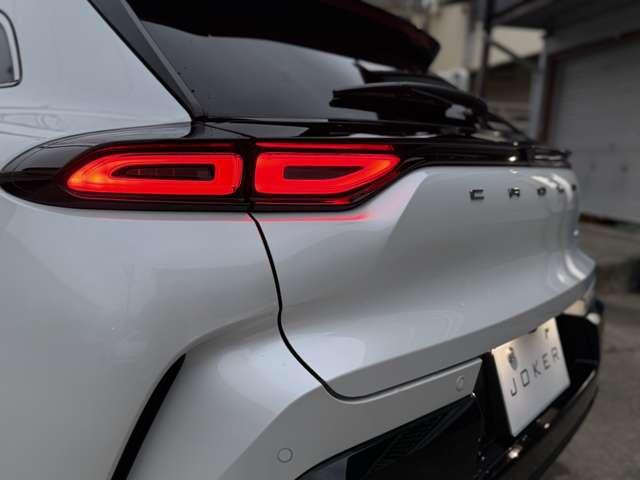 クラウンスポーツ Ｚ　Ｅ－Ｆｏｕｒ　４ＷＤ　ＣＰＣプレミアムダブルＧＮ　マットロイヤルタイプ　ラゲージマットベーシックタイプ　プロジェクションカーテシイルミ　サイドエンブレム　　カットフィルム（19枚目）