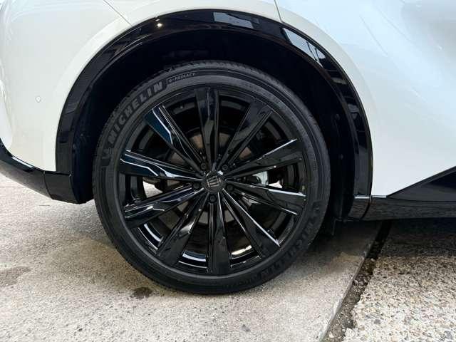 クラウンスポーツ Ｚ　Ｅ－Ｆｏｕｒ　４ＷＤ　ＣＰＣプレミアムダブルＧＮ　マットロイヤルタイプ　ラゲージマットベーシックタイプ　プロジェクションカーテシイルミ　サイドエンブレム　　カットフィルム（22枚目）