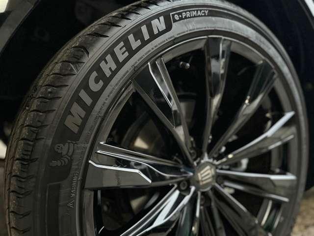 クラウンスポーツ Ｚ　Ｅ－Ｆｏｕｒ　４ＷＤ　ＣＰＣプレミアムダブルＧＮ　マットロイヤルタイプ　ラゲージマットベーシックタイプ　プロジェクションカーテシイルミ　サイドエンブレム　　カットフィルム（23枚目）