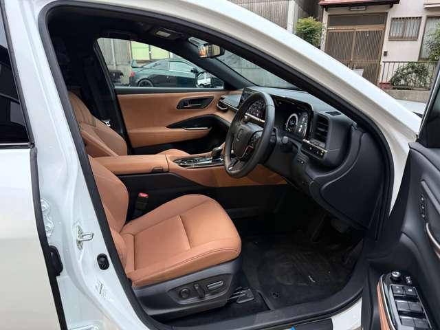 クラウンスポーツ Ｚ　Ｅ－Ｆｏｕｒ　４ＷＤ　ＣＰＣプレミアムダブルＧＮ　マットロイヤルタイプ　ラゲージマットベーシックタイプ　プロジェクションカーテシイルミ　サイドエンブレム　　カットフィルム（25枚目）