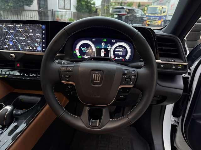 クラウンスポーツ Ｚ　Ｅ－Ｆｏｕｒ　４ＷＤ　ＣＰＣプレミアムダブルＧＮ　マットロイヤルタイプ　ラゲージマットベーシックタイプ　プロジェクションカーテシイルミ　サイドエンブレム　　カットフィルム（26枚目）