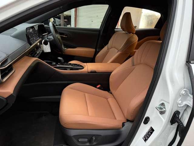 クラウンスポーツ Ｚ　Ｅ－Ｆｏｕｒ　４ＷＤ　ＣＰＣプレミアムダブルＧＮ　マットロイヤルタイプ　ラゲージマットベーシックタイプ　プロジェクションカーテシイルミ　サイドエンブレム　　カットフィルム（30枚目）