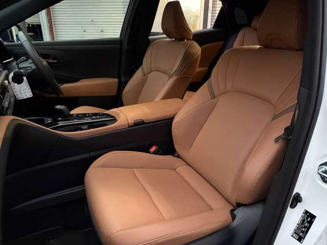 クラウンスポーツ Ｚ　Ｅ－Ｆｏｕｒ　４ＷＤ　ＣＰＣプレミアムダブルＧＮ　マットロイヤルタイプ　ラゲージマットベーシックタイプ　プロジェクションカーテシイルミ　サイドエンブレム　　カットフィルム（31枚目）