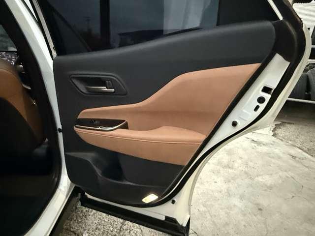 クラウンスポーツ Ｚ　Ｅ－Ｆｏｕｒ　４ＷＤ　ＣＰＣプレミアムダブルＧＮ　マットロイヤルタイプ　ラゲージマットベーシックタイプ　プロジェクションカーテシイルミ　サイドエンブレム　　カットフィルム（34枚目）