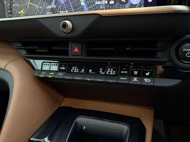 クラウンスポーツ Ｚ　Ｅ－Ｆｏｕｒ　４ＷＤ　ＣＰＣプレミアムダブルＧＮ　マットロイヤルタイプ　ラゲージマットベーシックタイプ　プロジェクションカーテシイルミ　サイドエンブレム　　カットフィルム（41枚目）