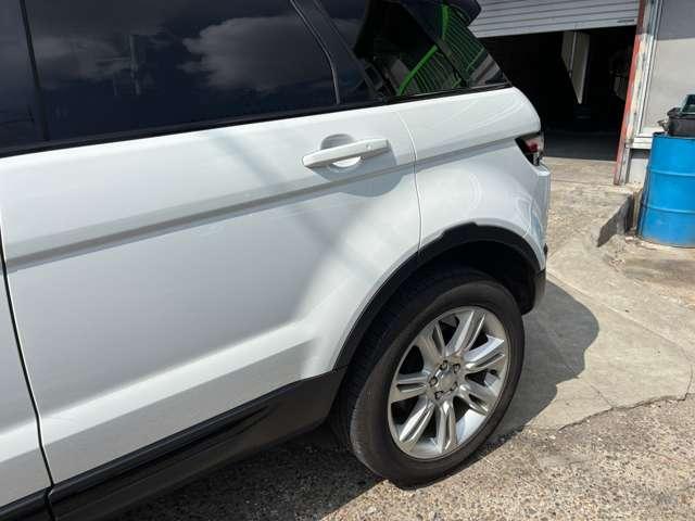 レンジローバーイヴォーク ＨＳＥ　４ＷＤ　ガラスルーフ　ＥＴＣ　ドラレコ　Ｂｌｕｅｔｏｏｔｈ　バックカメラ（13枚目）