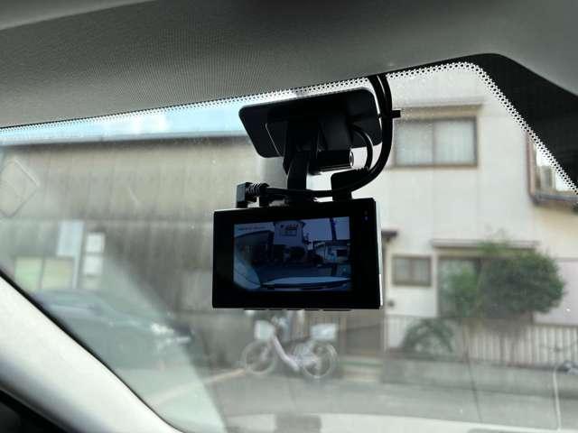 レンジローバーイヴォーク ＨＳＥ　４ＷＤ　ガラスルーフ　ＥＴＣ　ドラレコ　Ｂｌｕｅｔｏｏｔｈ　バックカメラ（40枚目）