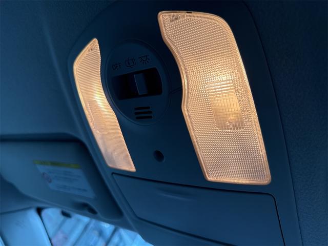 プリウス Ｓ　ＬＥＤエディション　１０インチディスプレイオーディオ　カープレイ　前後ドラレコ　ＥＴＣＢｌｕｅｔｏｏｔｈ　バックカメラ　オートライト　ＬＥＤヘッドランプヘッドライトウォッシャー　　スマートキー　電動格納ミラー　記録簿（25枚目）