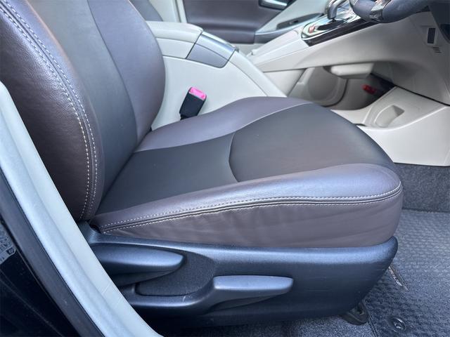 プリウス Sマイコーデ 後期 禁煙車 フルセグ Bluetooth バックカメラ ETC CD DVD ハーフレザー LEDライト LEDフォグ オートエアコン キーレスバイザー TVキャンセラー プッシュスタート(20枚目)