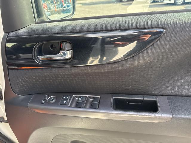 N-BOXカスタム G・ターボLパッケージ 4WD ターボ ツートンカラー ナビ バックカメラ ETC シートヒーター 両側電動スライド クルーズコントロール パドルシフト ワンセグ TV パドルシフト アルミ 車検R9年10月 キーレス(19枚目)