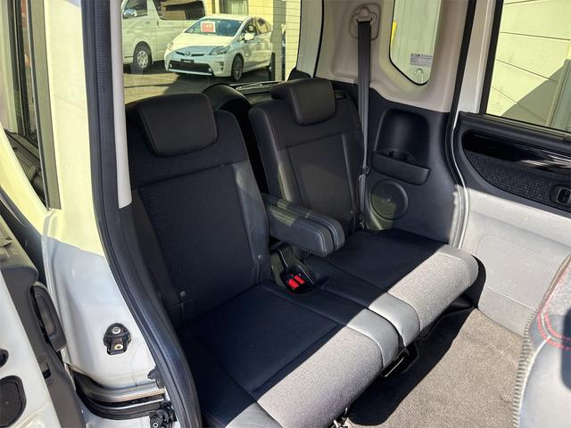 N-BOXカスタム G・ターボLパッケージ 4WD ターボ ツートンカラー ナビ バックカメラ ETC シートヒーター 両側電動スライド クルーズコントロール パドルシフト ワンセグ TV パドルシフト アルミ 車検R9年10月 キーレス(22枚目)