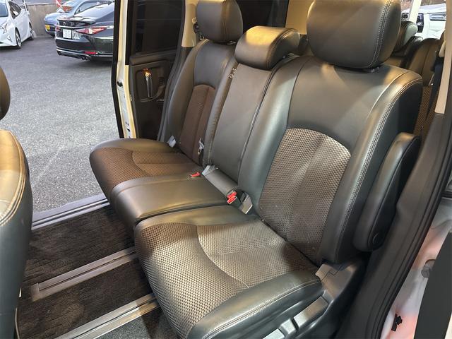 エルグランド 350ハイウェイスター 禁煙車 両側電動スライド アラビュー クルコン BOSEサウンド メーカーナビ パワーゲート Bluetooth ETC フリップダウンモニター 8人乗り オットマン ユーザー買取車 LEDライト(24枚目)