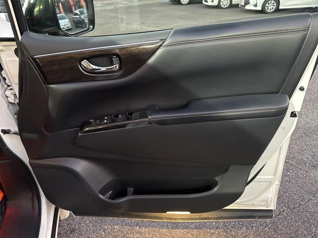 エルグランド 350ハイウェイスター 禁煙車 両側電動スライド アラビュー クルコン BOSEサウンド メーカーナビ パワーゲート Bluetooth ETC フリップダウンモニター 8人乗り オットマン ユーザー買取車 LEDライト(48枚目)