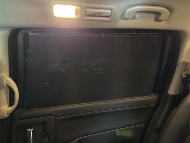 エルグランド 350ハイウェイスター 禁煙車 両側電動スライド アラビュー クルコン BOSEサウンド メーカーナビ パワーゲート Bluetooth ETC フリップダウンモニター 8人乗り オットマン ユーザー買取車 LEDライト(52枚目)