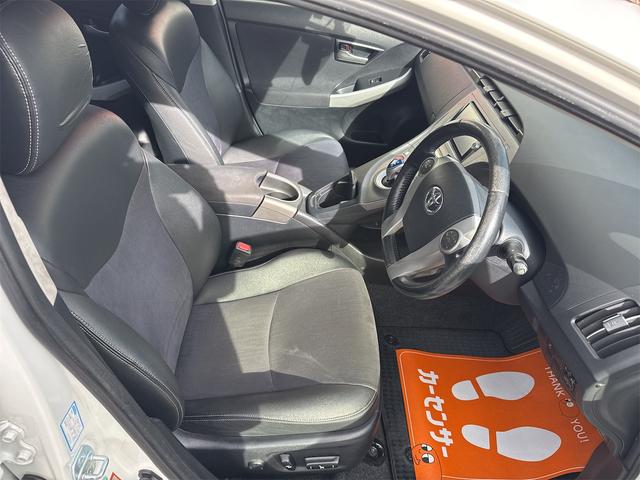 プリウス Ｇ　禁煙車　後期　クルーズコントロール　パワーシフト　純正ナビ　ＥＴＣ　バックカメラ　ドライブレコーダー　ＬＥＤヘッドライト　フォグランプ　スマートキー　Ｂｌｕｅｔｏｏｔｈ　ＣＤ　ＤＶＤ　ＧＰＳローン対応（33枚目）