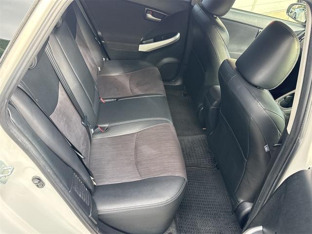 プリウス Ｇ　禁煙車　後期　クルーズコントロール　パワーシフト　純正ナビ　ＥＴＣ　バックカメラ　ドライブレコーダー　ＬＥＤヘッドライト　フォグランプ　スマートキー　Ｂｌｕｅｔｏｏｔｈ　ＣＤ　ＤＶＤ　ＧＰＳローン対応（37枚目）