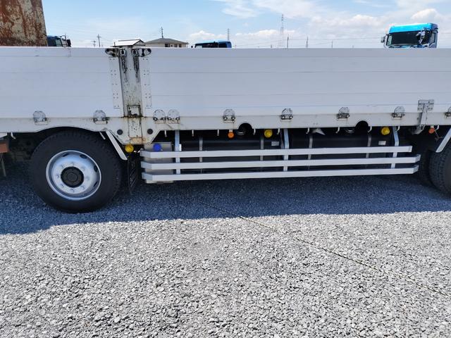 クオン 　平ボディ・最大積載１４２００ｋｇ（12枚目）