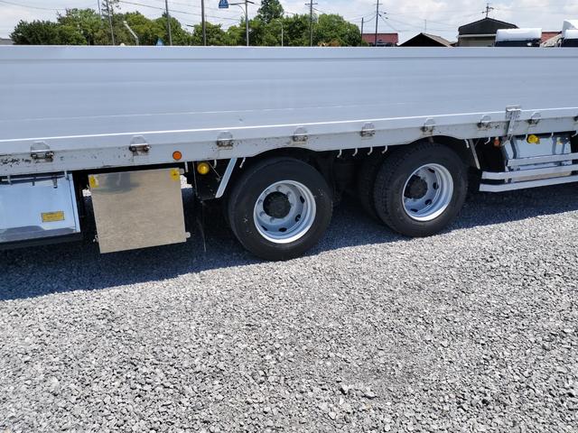 クオン 　平ボディ・最大積載１４２００ｋｇ（46枚目）