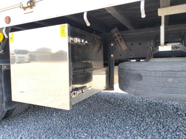 クオン 　平ボディ・最大積載１４２００ｋｇ（59枚目）